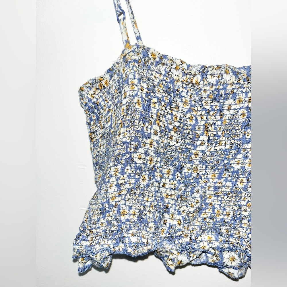 PATRONS OF PEACE Cropped Floral Smocked Ruffle Tank Top | Large - Picture 7 of 10